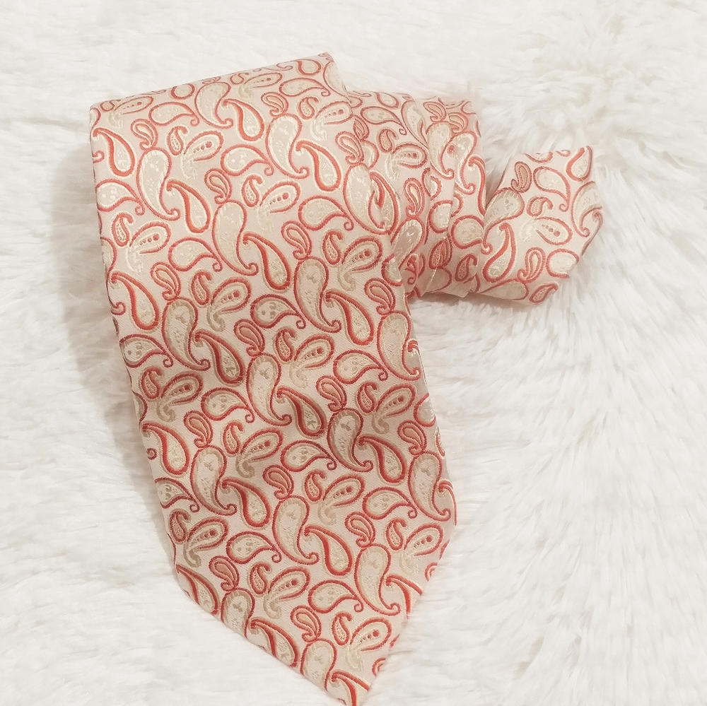 Louis Vuitton 100% Silk Paisley Necktie